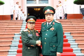Bộ Quốc phòng hai nước Việt Nam-Lào tăng cường hợp tác