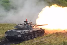 Xe tăng của Lực lượng phòng vệ Nhật Bản tham gia tập trận ngày 18/8. (Nguồn: AFP-TTXVN)