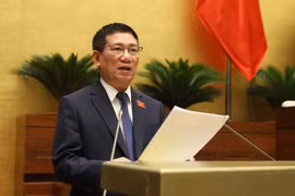 Bộ trưởng Bộ Tài chính Hồ Đức Phớc trình bày Báo cáo về công tác thực hành tiết kiệm, chống lãng phí năm 2022. (Ảnh: TTXVN)