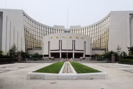 Trụ sở Ngân hàng Nhân dân Trung Quốc (PBoC) tại Bắc Kinh. (Ảnh: AFP/TTXVN)