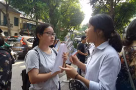 Thí sinh dự thi vào lớp 10. (Ảnh: PV/Vietnam+)