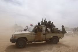 Phiến quân Houthi tại một khu vực ở thủ đô Sanaa ngày 10/11. (Nguồn: EPA/TTXVN)