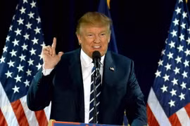 Ứng viên Tổng thống Donald Trump trong chiến dịch vận động tranh cử tại Manchester, New Hampshire, ngày 28/10. (Nguồn: AFP/TTXVN)