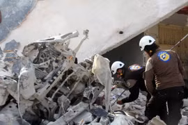 Cảnh đổ nát do xung đột giữa quân Chính phủ Syria và lực lượng nổi dậy tại Kfar Jales, ngoại ô tỉnh Idlib ngày 16/11. (Nguồn: AFP/TTXVN)