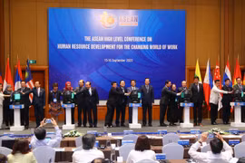 Lễ ra mắt Hội đồng Giáo dục nghề nghiệp ASEAN. (Ảnh: PV/Vietnam+)