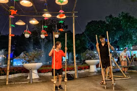 Hà Nội về đêm khi dịch bệnh chưa bùng phát. (Ảnh: Mai Mai/Vietnam+)