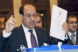 Ông Nouri al-Maliki bỏ phiếu tại Baghdad. (Nguồn: AP)