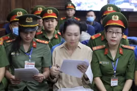 Bị cáo Trương Mỹ Lan tại phiên tòa ngày 4/4. (Ảnh: Thanh Vũ/TTXVN)