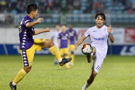 Tuấn Anh và đồng đội một lần nữa thua đậm Hà Nội FC dù được kỳ vọng cao. (Ảnh: Huệ Thu/Vietnam+) 