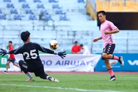 Văn Quyết là tiền đạo nội duy nhất ghi bàn ở vòng 3 V-League 2020. (Ảnh: Nguyên An/Vietnam+)