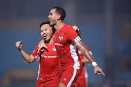 Khắc Ngọc lập siêu phẩm, giúp Viettel dẫn đầu bảng xếp hạng V-League
