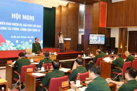 Thượng tướng Trần Đơn, Thứ trưởng Bộ Quốc phòng, Trưởng Ban Chỉ đạo Bộ Quốc phòng chủ trì cuộc họp. (Ảnh: Dương Giang/TTXVN)
