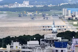 Căn cứ không quân Futenma của Lực lượng Lính thủy đánh bộ Mỹ tại Ginowan, tỉnh Okinawa, Nhật Bản. (Ảnh: AFP/TTXVN)