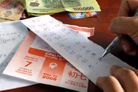 Công an TP.HCM phá đường dây thầu đề lớn, bắt giữ 14 đối tượng