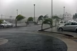 Đường phố ở Manzanillo, bang Colima, Mexico khi bão Patricia đổ bộ ngày 23/10. (Nguồn: AFP/TTXVN)