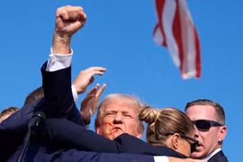 Ông Trump bị thương ở vùng tai phải. (Nguồn: AP)