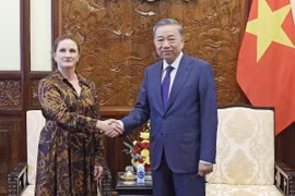 Chủ tịch nước Tô Lâm tiếp Đại sứ New Zealand tại Việt Nam Caroline Beresford. (Ảnh: Nhan Sáng/TTXVN)