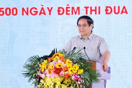 Thủ tướng Phạm Minh Chính phát động đợt thi đua cao điểm '500 ngày đêm thi đua hoàn thành 3.000km đường bộ cao tốc.' (Ảnh: Dương Giang/TTXVN)