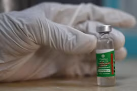 Vaccine ngừa COVID-19 tại Faridabad, Ấn Độ, ngày 4/3/2021. (Ảnh: AFP/TTXVN)