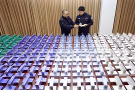Chính phủ Trung Quốc chính thức đưa sản phẩm thuốc lá thế hệ mới vào diện kiểm soát. (Ảnh Global Times)