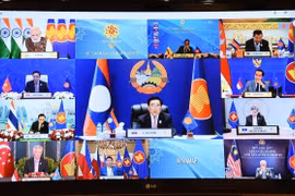 Thủ tướng Lào dự Hội nghị Cấp cao ASEAN-Ấn Độ lần thứ 18 ngày 28/10. (Ảnh: TTXVN phát)