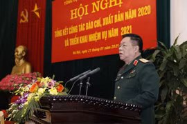 Thượng tướng Nguyễn Trọng Nghĩa, Phó Chủ nhiệm Tổng cục Chính trị QĐND Việt Nam chủ trì hội nghị. (Ảnh: Dương Giang/TTXVN)