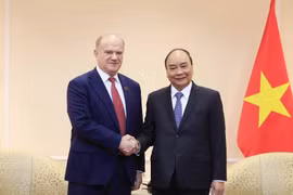Chủ tịch nước Nguyễn Xuân Phúc tiếp Chủ tịch Đảng Cộng sản Liên bang Nga Gennady Zyuganov. (Ảnh: Thống Nhất/TTXVN)