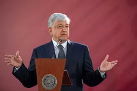 Tổng thống Mexico Andrés Manuel López Obrador phát biểu tại Mexico City. (Ảnh: AFP/TTXVN)
