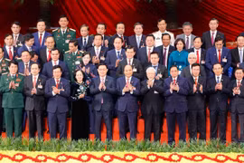 Ban Chấp hành Trung ương Đảng khóa XIII ra mắt Đại hội. (Ảnh: TTXVN)