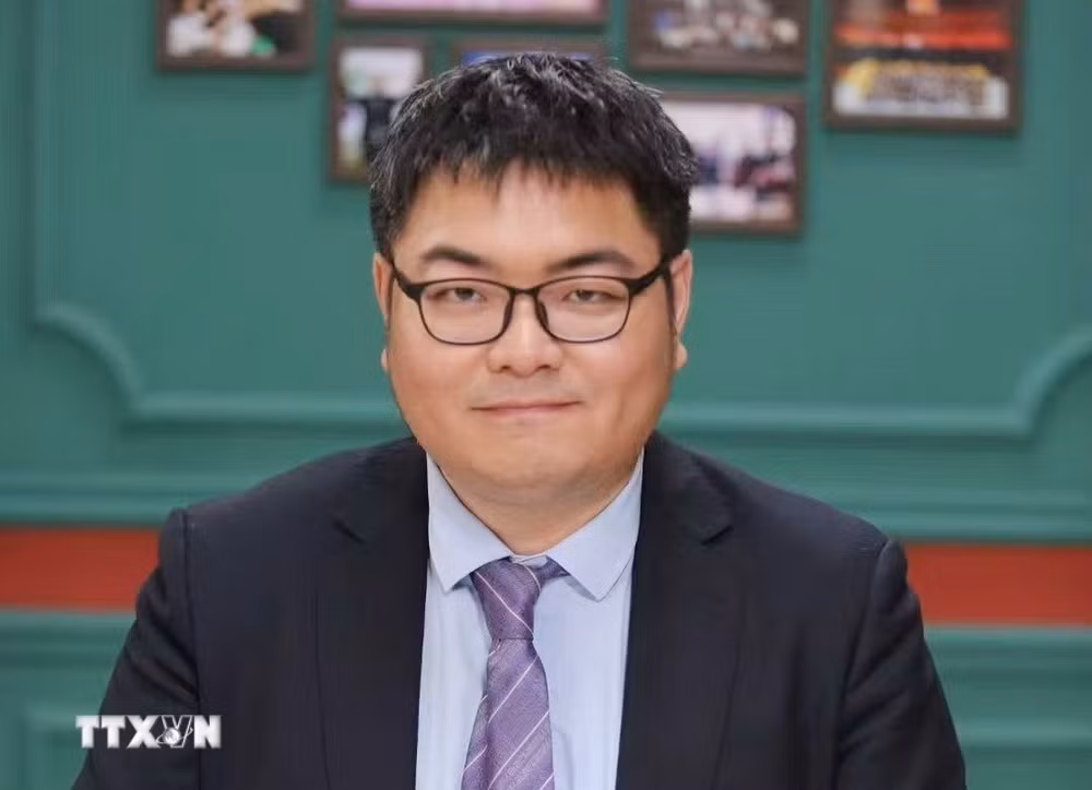 ttxvn-giao-su-hoang-nhat-ham.jpg