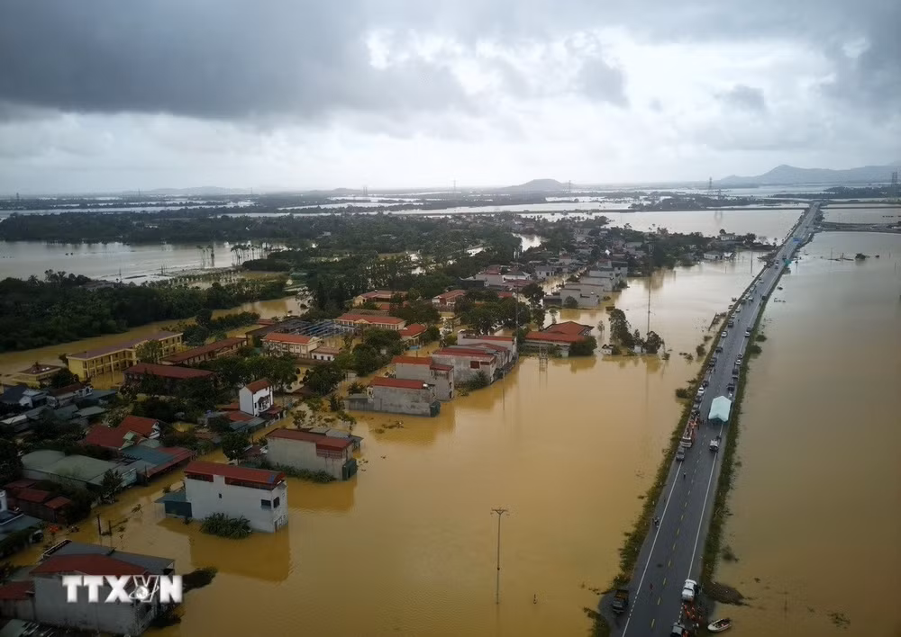 ttxvn-thanh-hoa-cuu-tro-dan-vung-lu2.jpg