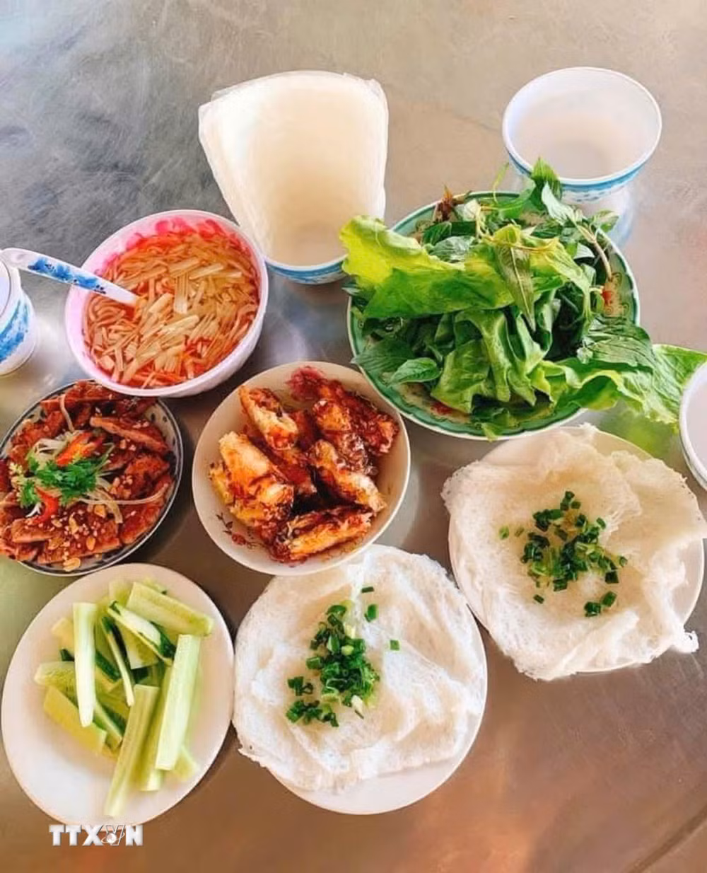 ttxvn-banh-hoi-thit-nuong.jpg