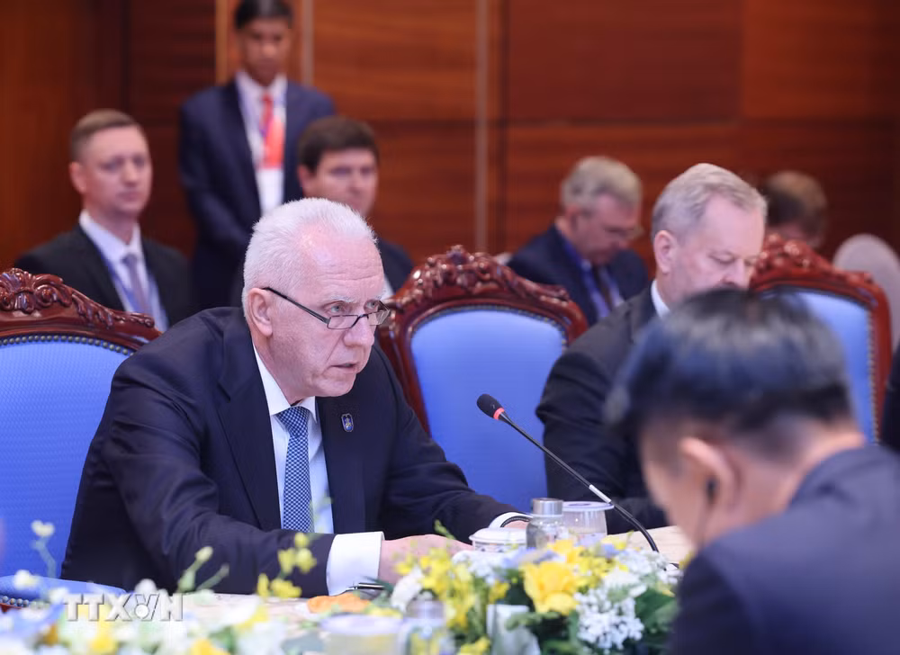ttxvn-chu-tich-nuoc-luong-cuong-tiep-tong-cong-to-nga4.jpg