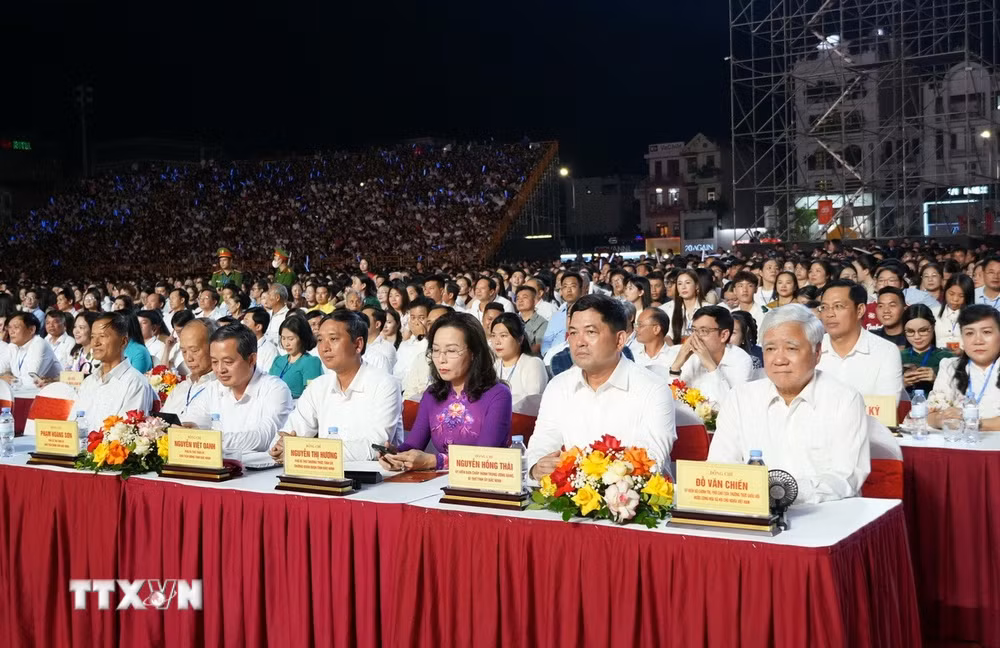 ttxvn-bac-ninh-chuong-trinh-nghe-thuat-mach-nguon-kinh-bac-vuon-cao-thoi-dai5.jpg