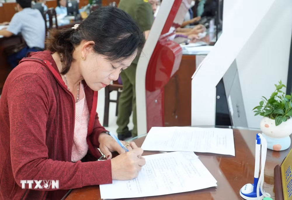 ttxvn-dien-mao-bo-may-chinh-quyen-thanh-pho-ho-chi-minh-sau-nua-nam-nhin-lai3.jpg