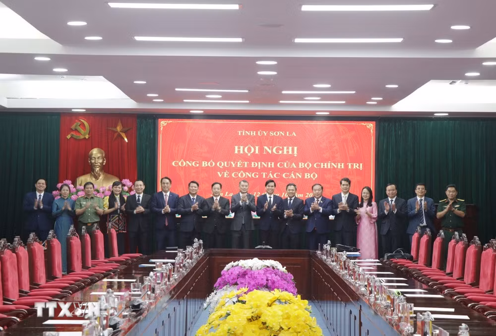 ttxvn-dong-chi-hoang-van-nghiem-giu-chuc-bi-thu-tinh-uy-son-la3.jpg