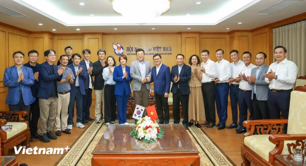 vnp-hai-hoi-nha-bao-vietnam-han-quoc-hop-tac3.jpg