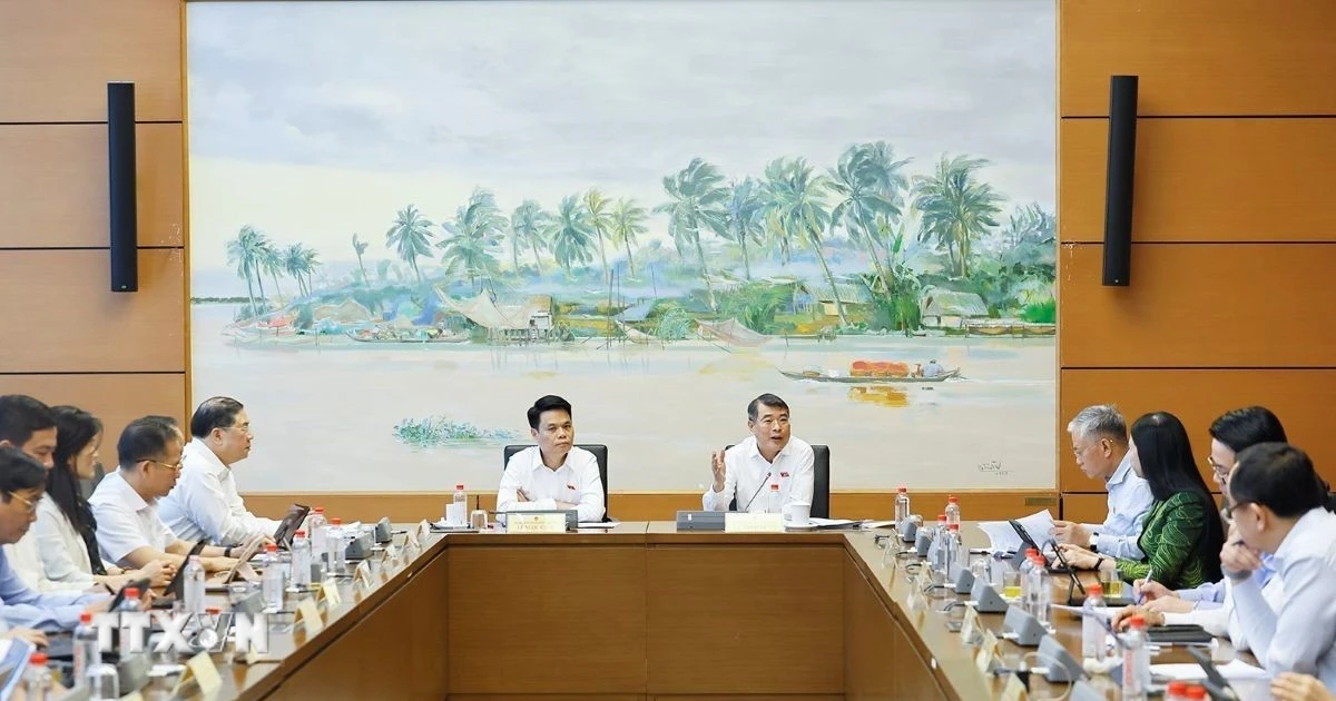 Gỡ điểm nghẽn pháp lý, khơi thông nguồn lực cho phát triển kinh tế-xã hội
