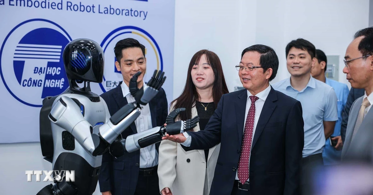 Đại học Quốc gia Hà Nội cần tiên phong giải quyết các bài toán lớn của đất nước