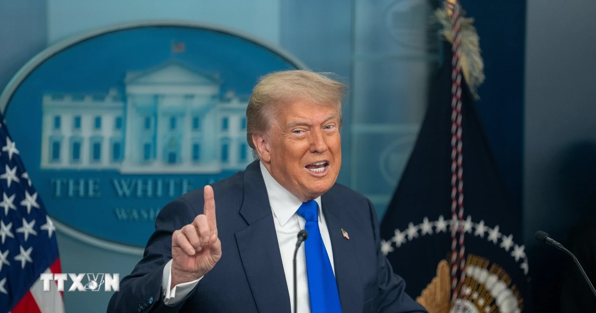 Tổng thống Trump bác bỏ những cảnh báo nghiêm trọng nhất về trí tuệ nhân tạo