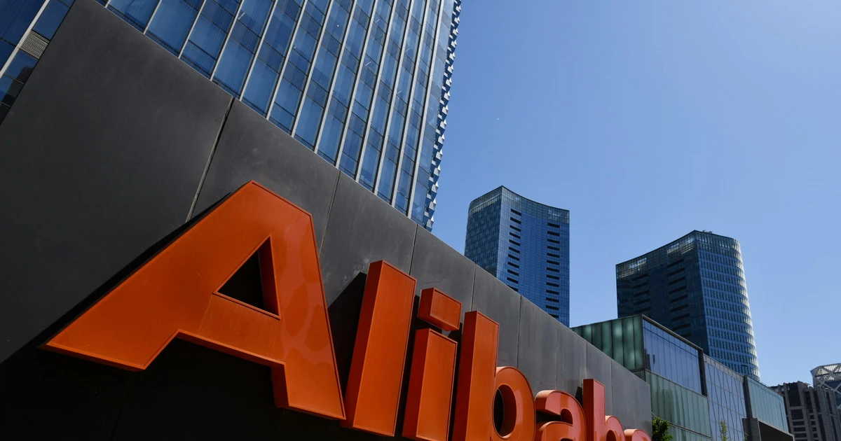 Cổ phiếu Alibaba "bốc hơi" 8% sau thương vụ huy động 10 tỷ USD cho tham vọng AI