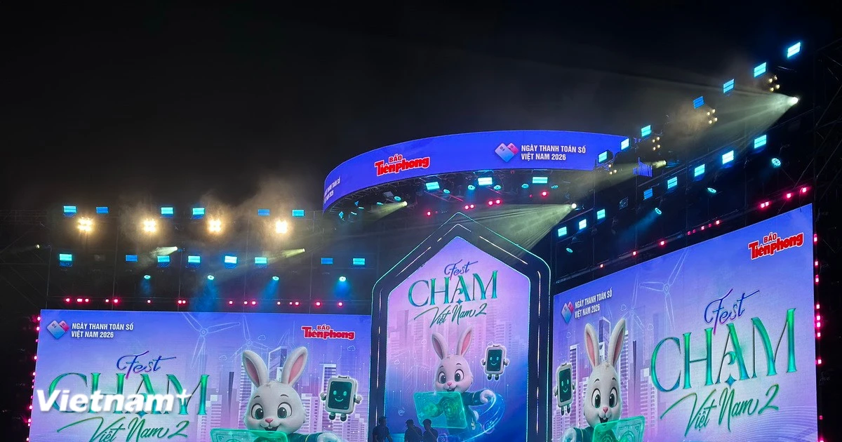 “Chạm Việt Nam 2”: Khi âm nhạc gặp gỡ công nghệ, văn hóa và thời trang