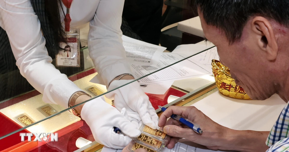 Giá vàng SJC đạt 146,5 triệu đồng/lượng, thị trường trong nước tăng mạnh