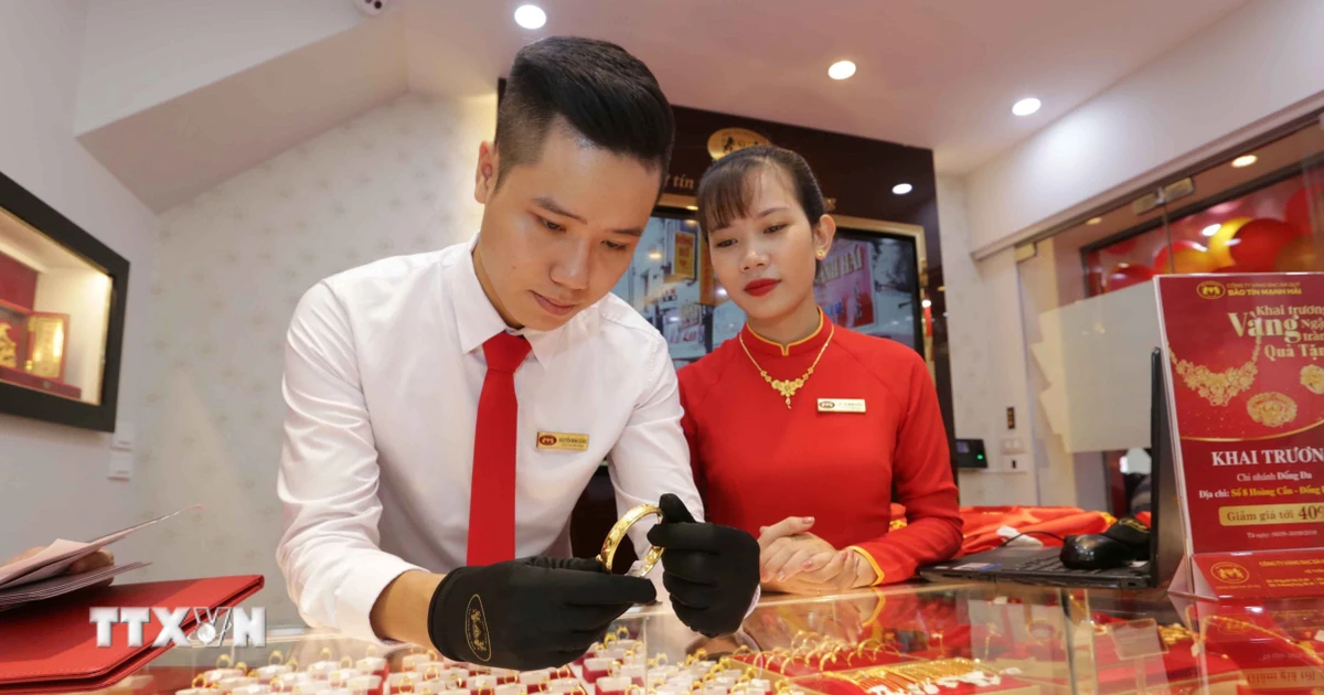 Vàng SJC giữ mức 142,7 triệu đồng/lượng, tỷ giá trung tâm tăng 13 đồng