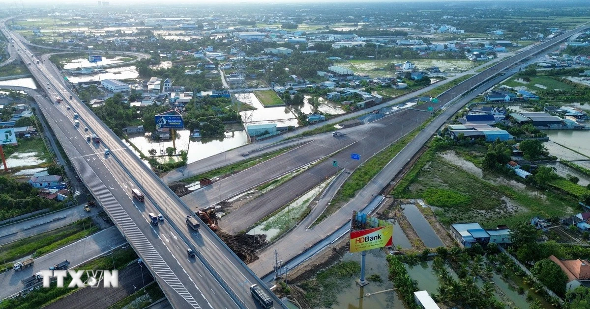 Khơi thông dòng chảy hàng hóa