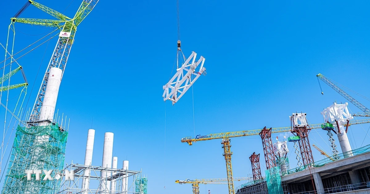 Đưa thị trường chứng khoán Việt Nam đóng vai trò chủ yếu trong cung ứng vốn