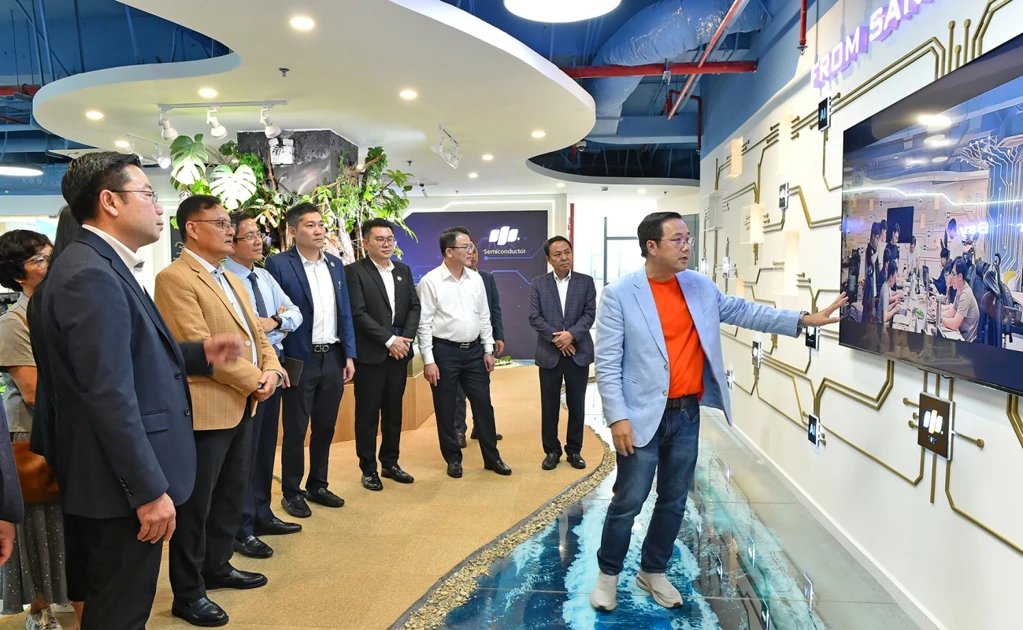 Việt Nam-Lào mở rộng không gian hợp tác trong chuyển đổi số, bán dẫn và AI