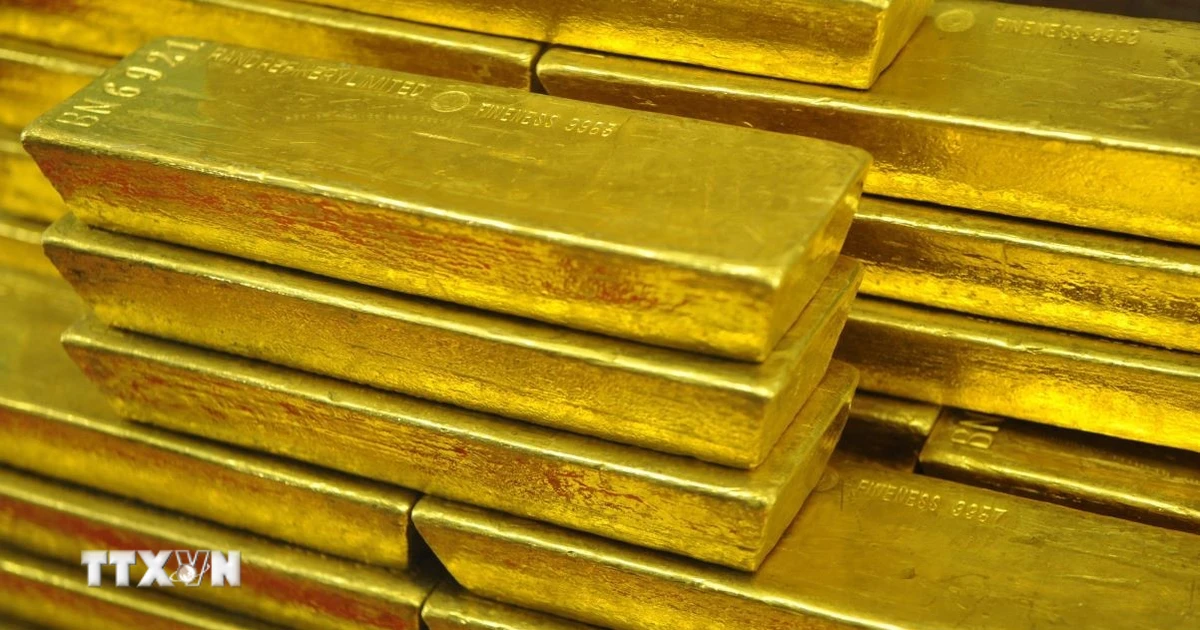 Giá vàng thế giới phục hồi khi lo ngại lạm phát tạm lắng