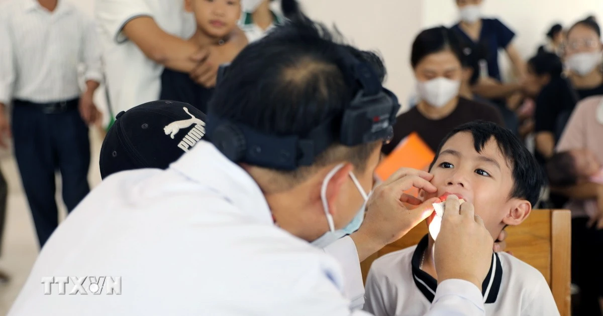 Hà Nội khám sức khỏe miễn phí cho học sinh trước năm học mới 2026-2027