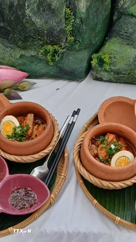Mì Quảng đã trở thành một trong số những món ăn tiêu biểu của ẩm thực Việt Nam và miền Trung, góp phần định vị thương hiệu du lịch Đà Nẵng trên bản đồ du lịch ẩm thực trong nước và quốc tế. (Ảnh: Mỹ Hà/TTXVN)